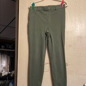 Woman’s straight leg Green Pants